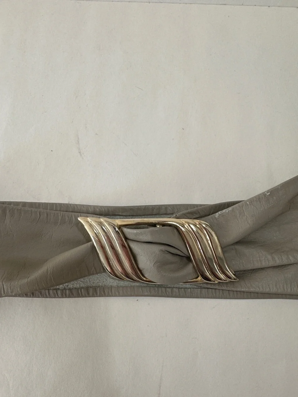 VINTAGE JULIETTE TAUPE GOLD BUCKLE ADJUSTBLE WASIT BELT S/M